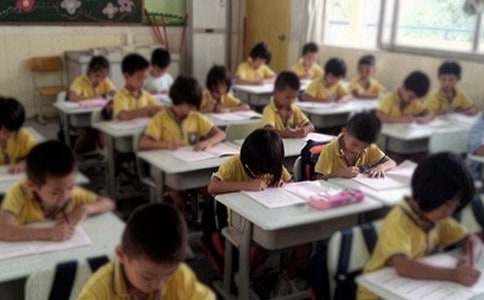 最新《開學第一課》理想照亮未來觀后感13篇