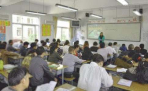 小學家長會的邀請函模板