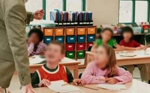 小學生貧困生補助申請書（精選10篇）