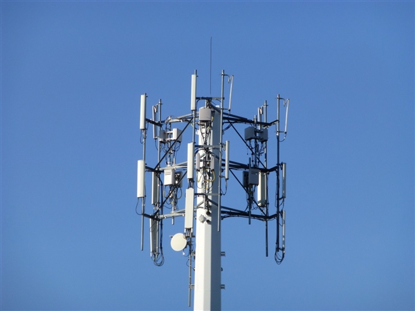 我國5G基站總數(shù)達443.9萬個：實現(xiàn)“鄉(xiāng)鄉(xiāng)通5G”