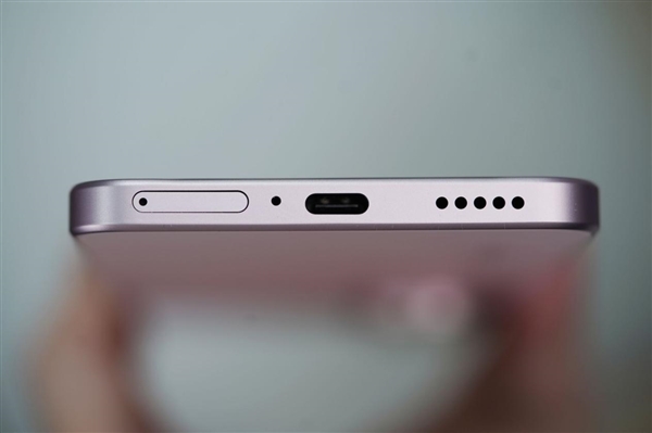 手感絕佳純直屏！vivo S30桃桃粉圖賞