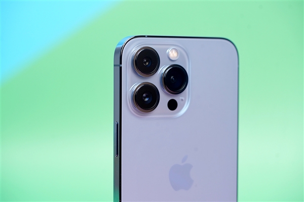 接替遠峰藍！iPhone 17 Air新配色曝光：淡雅藍色調或成主打