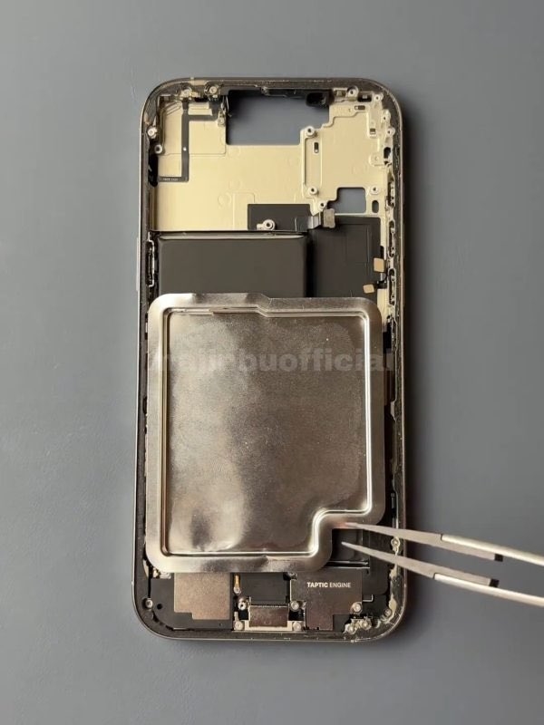 為啥美版/國行版iPhone 17電池尺寸有區別：原因揭開