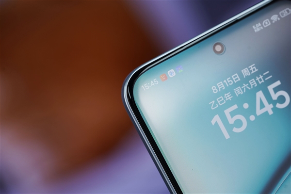 REDMI首款衛(wèi)星通信手機！REDMI Note 15 Pro+圖賞